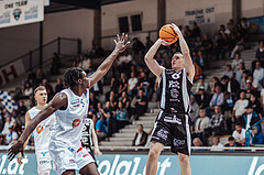 Basketball, Basketball Superliga 2023/24, Grundduchgang Runde 4., Oberwart Gunners, Kapfenberg Bulls, Shaquille Rombley (5), Noah Baumann (4)