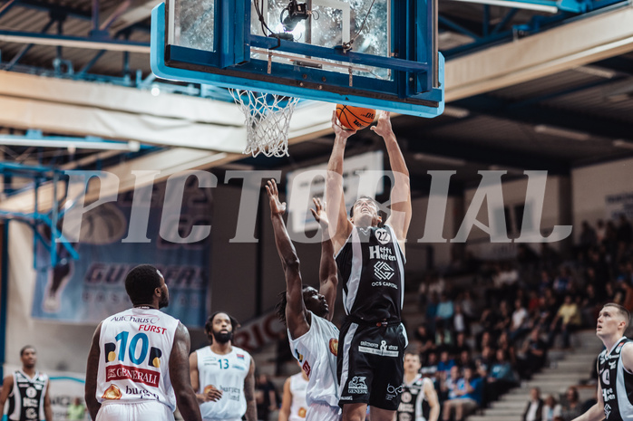 Basketball, Basketball Superliga 2023/24, Grundduchgang Runde 4., Oberwart Gunners, Kapfenberg Bulls, Shaquille Rombley (5), Nemanja Krstic (22)