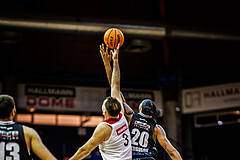 Basketball, Win2Day Superliga 2023/24, Grunddurchgang 4.Runde, BC Vienna, Flyers Wels, Jozo Rados (3), Christopher Ferguson (20)