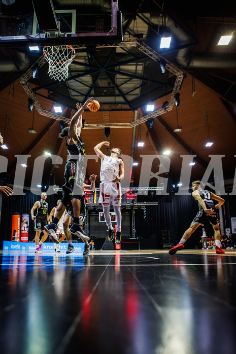 Basketball, Win2Day Superliga 2023/24, Grunddurchgang 4.Runde, BC Vienna, Flyers Wels, Bogic Vujosevic (5)