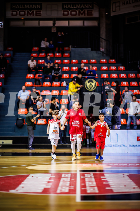 Basketball, Win2Day Superliga 2023/24, Grunddurchgang 4.Runde, BC Vienna, Flyers Wels, Mustafa Hassan Zadeh (1)