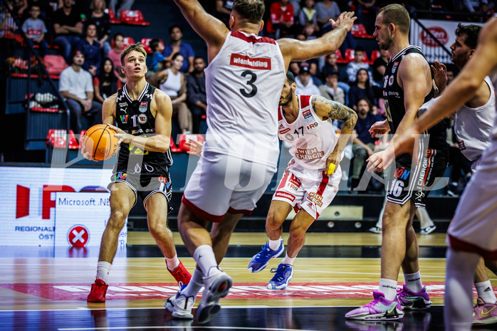 Basketball, Win2Day Superliga 2023/24, Grunddurchgang 4.Runde, BC Vienna, Flyers Wels, Dejan Kovacevic (17)