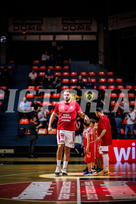 Basketball, Win2Day Superliga 2023/24, Grunddurchgang 4.Runde, BC Vienna, Flyers Wels, Jozo Rados (3)