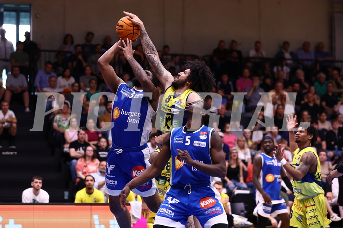 18.05.2024, Graz, Raiffeisen Sportpark, Basketball Superliga 2023/24, Playoffs, Finale, Spiel 1, UBSC Raiffeisen Graz - Unger Steel Gunners Oberwart