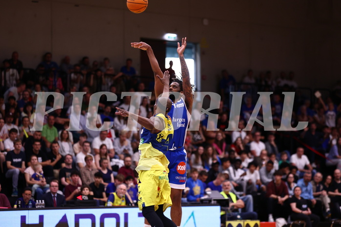 18.05.2024, Graz, Raiffeisen Sportpark, Basketball Superliga 2023/24, Playoffs, Finale, Spiel 1, UBSC Raiffeisen Graz - Unger Steel Gunners Oberwart