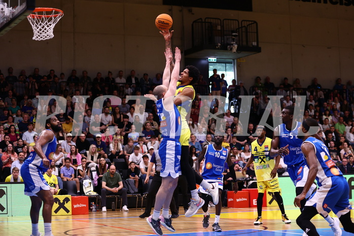 18.05.2024, Graz, Raiffeisen Sportpark, Basketball Superliga 2023/24, Playoffs, Finale, Spiel 1, UBSC Raiffeisen Graz - Unger Steel Gunners Oberwart