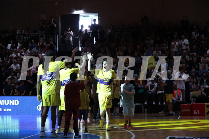 18.05.2024, Graz, Raiffeisen Sportpark, Basketball Superliga 2023/24, Playoffs, Finale, Spiel 1, UBSC Raiffeisen Graz - Unger Steel Gunners Oberwart