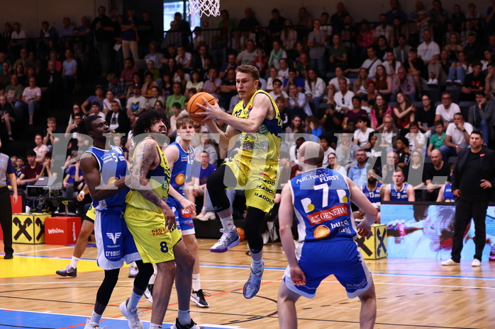 18.05.2024, Graz, Raiffeisen Sportpark, Basketball Superliga 2023/24, Playoffs, Finale, Spiel 1, UBSC Raiffeisen Graz - Unger Steel Gunners Oberwart