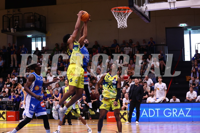 18.05.2024, Graz, Raiffeisen Sportpark, Basketball Superliga 2023/24, Playoffs, Finale, Spiel 1, UBSC Raiffeisen Graz - Unger Steel Gunners Oberwart