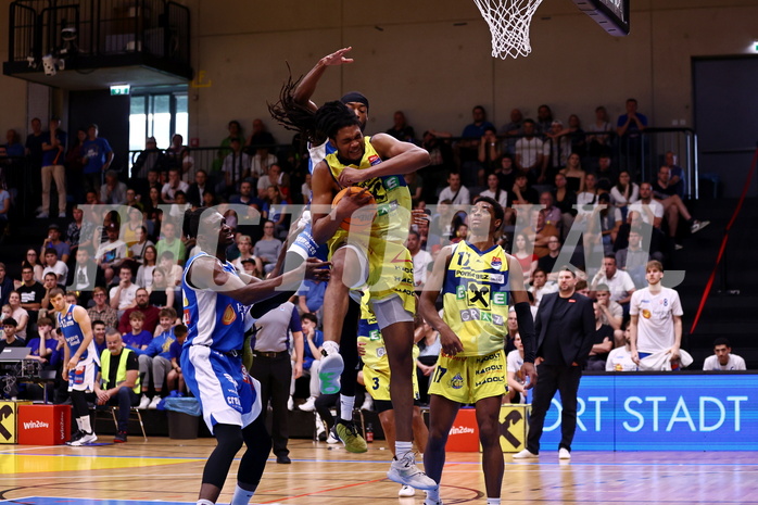 18.05.2024, Graz, Raiffeisen Sportpark, Basketball Superliga 2023/24, Playoffs, Finale, Spiel 1, UBSC Raiffeisen Graz - Unger Steel Gunners Oberwart