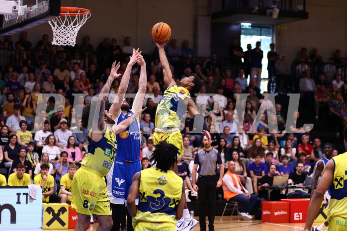 18.05.2024, Graz, Raiffeisen Sportpark, Basketball Superliga 2023/24, Playoffs, Finale, Spiel 1, UBSC Raiffeisen Graz - Unger Steel Gunners Oberwart