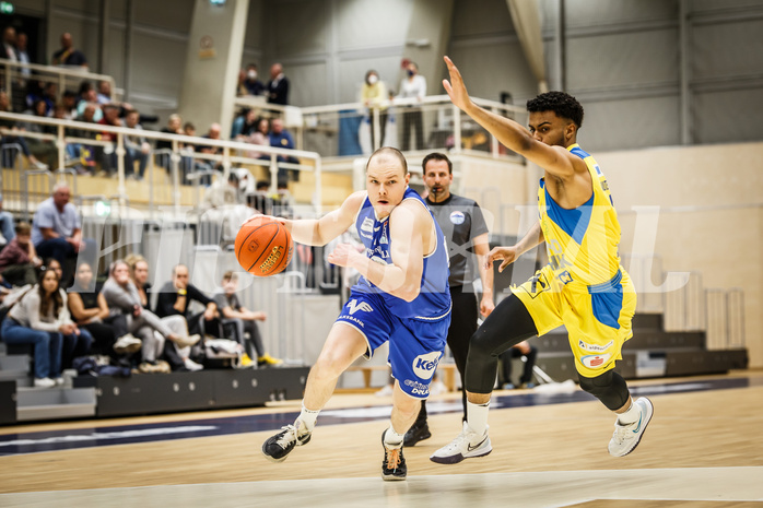 Basketball, bet-at-home Basketball Superliga 2021/22, Platzierungsrunde 9.Runde, SKN St. Pölten Basketball, Oberwart Gunners, Sebastian Käferle (7)