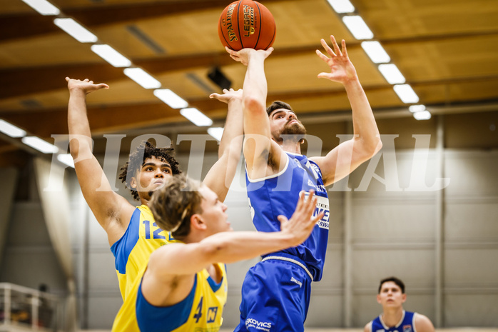 Basketball, bet-at-home Basketball Superliga 2021/22, Platzierungsrunde 9.Runde, SKN St. Pölten Basketball, Oberwart Gunners, Ioannis Chatzinikolas (11)