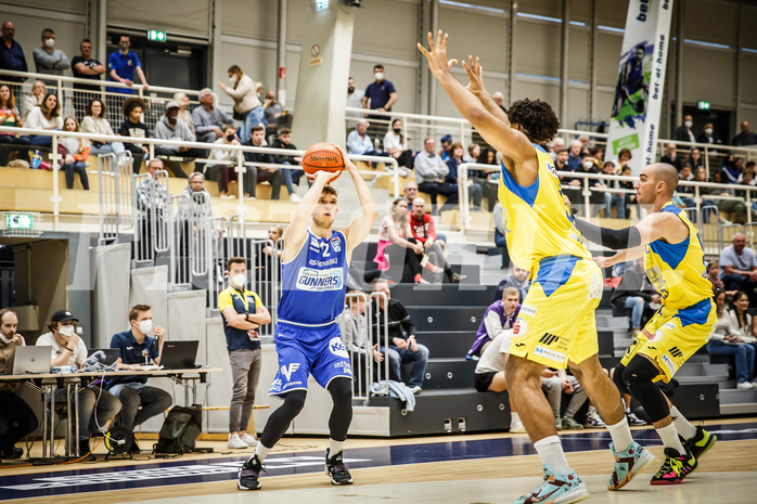 Basketball, bet-at-home Basketball Superliga 2021/22, Platzierungsrunde 9.Runde, SKN St. Pölten Basketball, Oberwart Gunners, Jonathan Knessl (12)