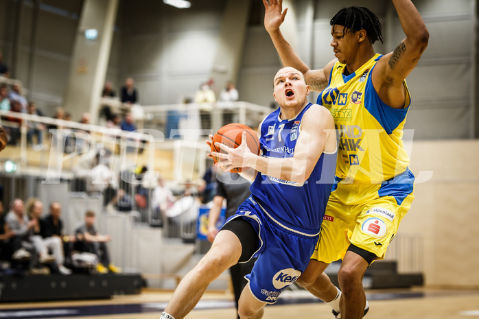 Basketball, bet-at-home Basketball Superliga 2021/22, Platzierungsrunde 9.Runde, SKN St. Pölten Basketball, Oberwart Gunners, Sebastian Käferle (7)