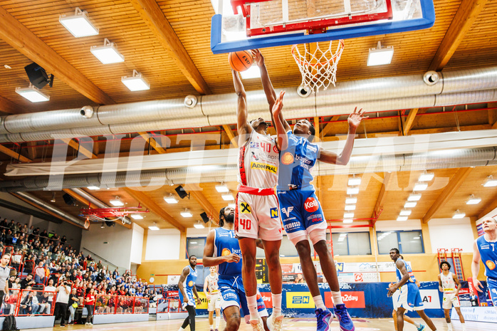 Basketball, win2day Basketball Superliga 2023/24, Grunddurchgang 6.Runde, Traiskirchen Lions, Oberwart Gunners, Jaquan Lawrence (40)