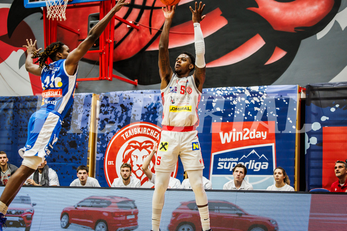 Basketball, win2day Basketball Superliga 2023/24, Grunddurchgang 6.Runde, Traiskirchen Lions, Oberwart Gunners, Davon Clare (5)
