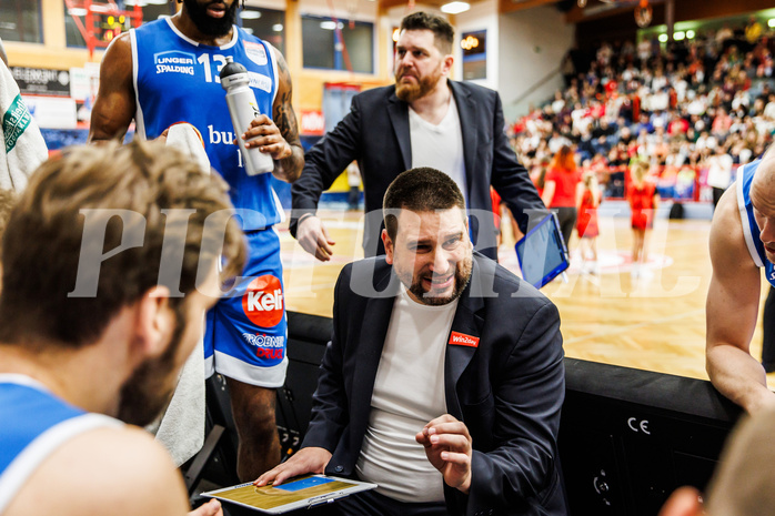 Basketball, win2day Basketball Superliga 2023/24, Grunddurchgang 6.Runde, Traiskirchen Lions, Oberwart Gunners, Horst Leitner (Head Coach)