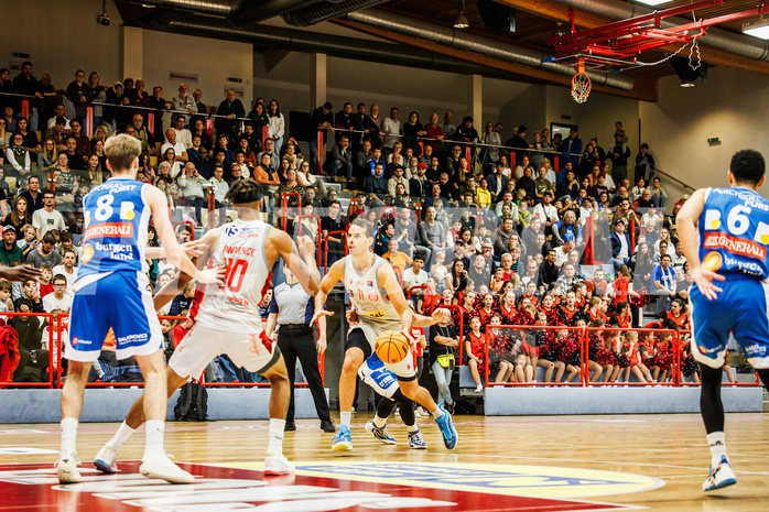 Basketball, win2day Basketball Superliga 2023/24, Grunddurchgang 6.Runde, Traiskirchen Lions, Oberwart Gunners, Fabricio Vay (11)