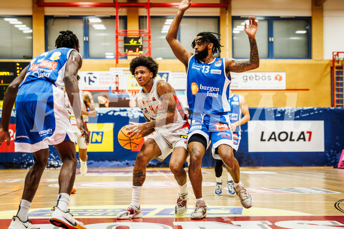 Basketball, win2day Basketball Superliga 2023/24, Grunddurchgang 6.Runde, Traiskirchen Lions, Oberwart Gunners, Demarcus Demonia (4)