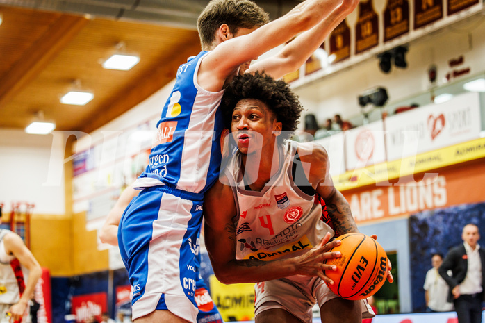 Basketball, win2day Basketball Superliga 2023/24, Grunddurchgang 6.Runde, Traiskirchen Lions, Oberwart Gunners, Demarcus Demonia (4)