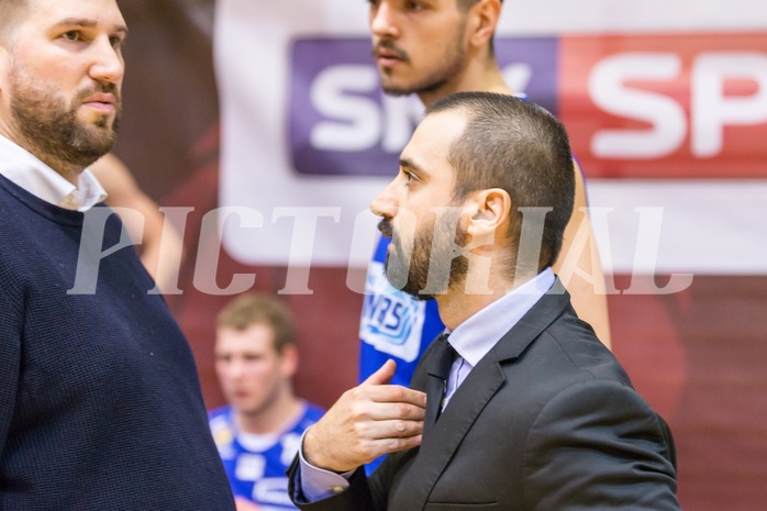 Basketball, ABL 2017/18, Grunddurchgang 14.Runde, Traiskirchen Lions, Oberwart Gunners, Lluis Pino Vera (Coach) Horst Leitner (Ass. Coach)