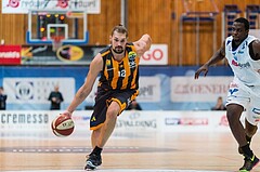 Basketball, ABL 2016/17, Grunddurchgang 2.Runde, Oberwart Gunners, Klosterneuburg Dukes, Christoph Greimeister (12), Cedric Kuakumensah (5)