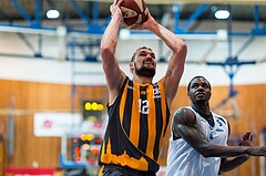 Basketball, ABL 2016/17, Grunddurchgang 2.Runde, Oberwart Gunners, Klosterneuburg Dukes, Christoph Greimeister (12), Cedric Kuakumensah (5)