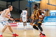 Basketball, ABL 2016/17, Grunddurchgang 2.Runde, Oberwart Gunners, Klosterneuburg Dukes, Maurice Barrow (6), Sebastian Kaeferle (7)