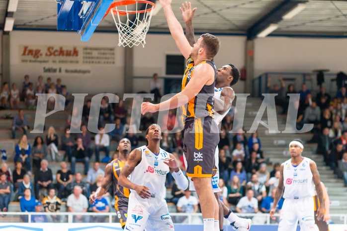 Basketball, ABL 2016/17, Grunddurchgang 2.Runde, Oberwart Gunners, Klosterneuburg Dukes, Jozo Rados (11), Jamari Traylor (9)