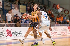 Basketball, ABL 2016/17, Grunddurchgang 2.Runde, Oberwart Gunners, Klosterneuburg Dukes, Clemens Leydolf (9), Derek Jackson Jr. (6)