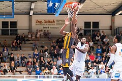 Basketball, ABL 2016/17, Grunddurchgang 2.Runde, Oberwart Gunners, Klosterneuburg Dukes, Maurice Barrow (6), Cedric Kuakumensah (5)