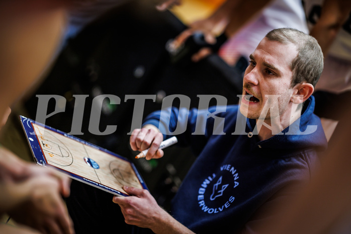 Basketball, Basketball Zweite Liga 2024/25, Grunddurchgang 3.Runde, Vienna Timberwolves, Vienna United, Justin Schlünken (Head Coach)