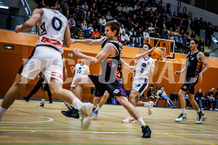 Basketball, Basketball Zweite Liga 2024/25, Grunddurchgang 3.Runde, Vienna Timberwolves, Vienna United, Jakob Konzet (5)