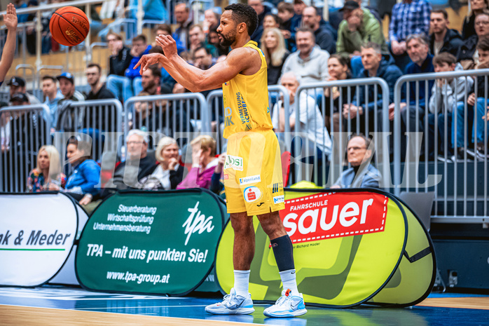 Basketball, Win2Day Superliga 2022/23, 2. Platzierungsrunde, SKN St. Pölten, Oberwart Gunners, Michael Holton Jr. (14)