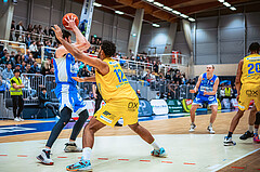 Basketball, Win2Day Superliga 2022/23, 2. Platzierungsrunde, SKN St. Pölten, Oberwart Gunners, John Joseph Rauch (11), Rashaan Guylain Mbemba (12)