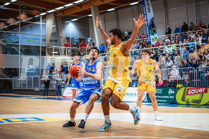 Basketball, Win2Day Superliga 2022/23, 2. Platzierungsrunde, SKN St. Pölten, Oberwart Gunners, Derek Hanes (14)