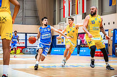 Basketball, Win2Day Superliga 2022/23, 2. Platzierungsrunde, SKN St. Pölten, Oberwart Gunners, Derek Hanes (14), Roman Jagsch (9)