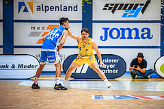 Basketball, Win2Day Superliga 2022/23, 2. Platzierungsrunde, SKN St. Pölten, Oberwart Gunners, Derek Hanes (14), Felix Angerbauer (4)