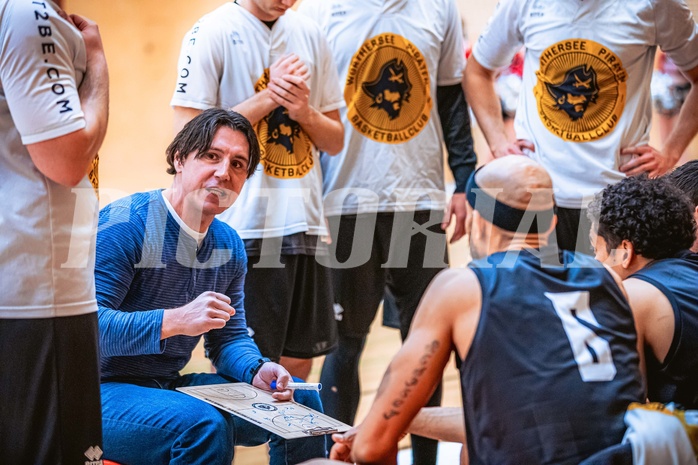 Basketball, Basketball Zweite Liga 2022/23, Playoff Viertelfinale Spiel 3, Mistelbach Mustangs, Wörthersee Piraten, Andreas Kuttnig (Head Coach)