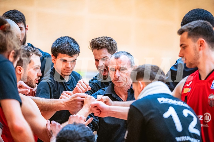 Basketball, Basketball Zweite Liga 2022/23, Playoff Viertelfinale Spiel 3, Mistelbach Mustangs, Wörthersee Piraten, Martin Weissenböck (Head Coach)