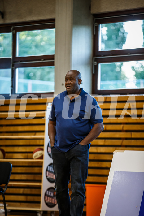 Basketball, Basketball Zweite Liga, Grunddurchgang 1.Runde, Mattersburg Rocks, Deutsch Wagram Alligators, James WILLIAMS (Headcoach)