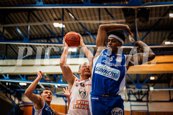Basketball, win2day Basketball Superliga 2022/23, Grunddurchgang Runde 4, Oberwart Gunners, BC Vienna, Enis Murati (44)