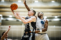 Basketball, Win2Day Superliga 2023/24, Grunddurchgang 21.Runde, Vienna Timberwolves, Kapfenberg Bulls, Noah Baumann (4), William Emiohe (15)