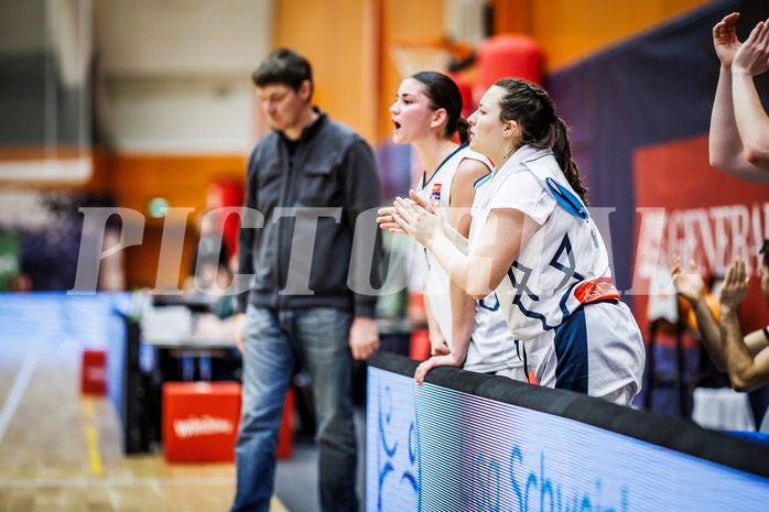 Basketball, Win2Day Basketball Damen Superliga 2023/24, Grunddurchgang 12.Runde, Vienna Timberwolves, Vienna United, Magdalena Schmidt (4), Katharina Kindl (5)