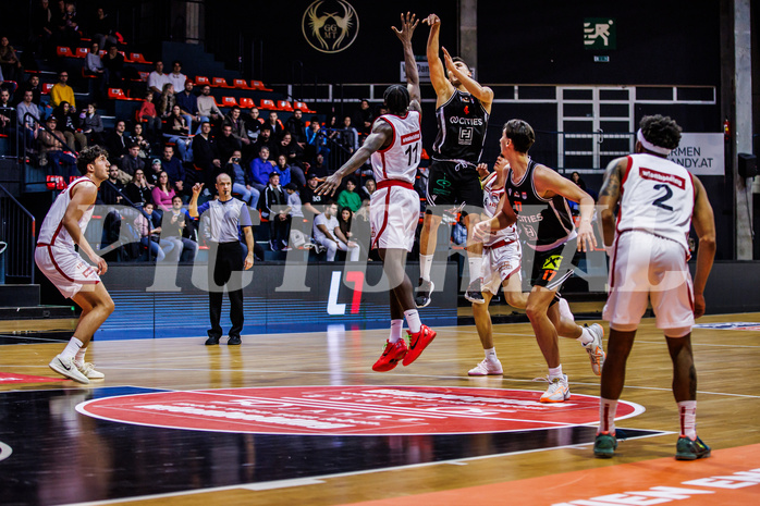 Basketball, Win2Day Superliga 2024/25, Grunddurchgang 10.Runde, BC Vienna, Fürstenfeld Panthers, Julio Calver de Assis Afonso (11), Armin Hrstic (4)