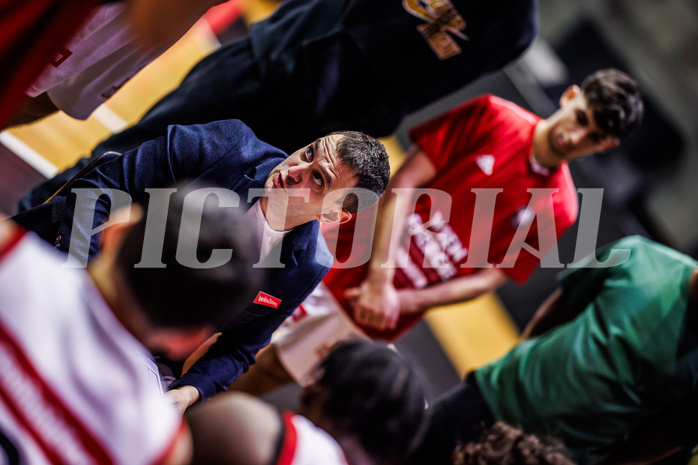Basketball, Win2Day Superliga 2024/25, Grunddurchgang 10.Runde, BC Vienna, Fürstenfeld Panthers, Hrvoje Radanovic (Head. Coach)