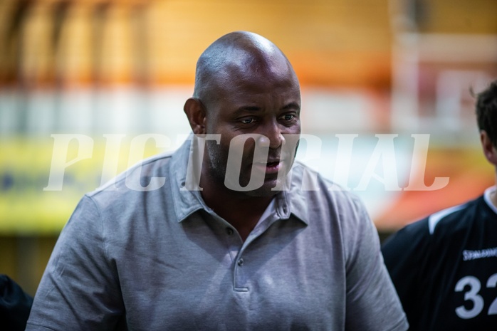 Basketball, Basketball Zweite Liga, Grunddurchgang 3.Runde, COLDA MARIS BBC Nord Dragonz, Mattersburg Rocks, James WILLIAMS (Headcoach)