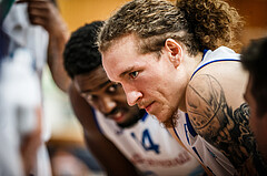 Basketball, bet-at-home Basketball Superliga 2021/22, Grunddurchgang Runde 16, Oberwart Gunners, Klosterneuburg Dukes, Travis Atson (4)