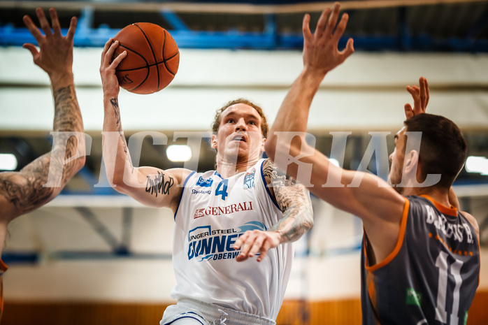 Basketball, bet-at-home Basketball Superliga 2021/22, Grunddurchgang Runde 16, Oberwart Gunners, Klosterneuburg Dukes, Travis Atson (4)